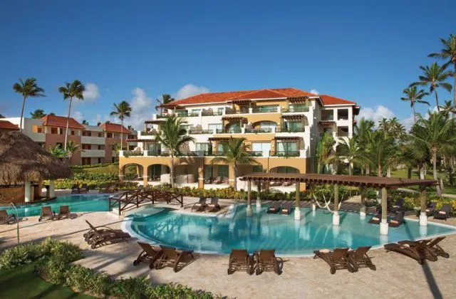 Hotel Now Larimar Punta Cana pool Club Preferred